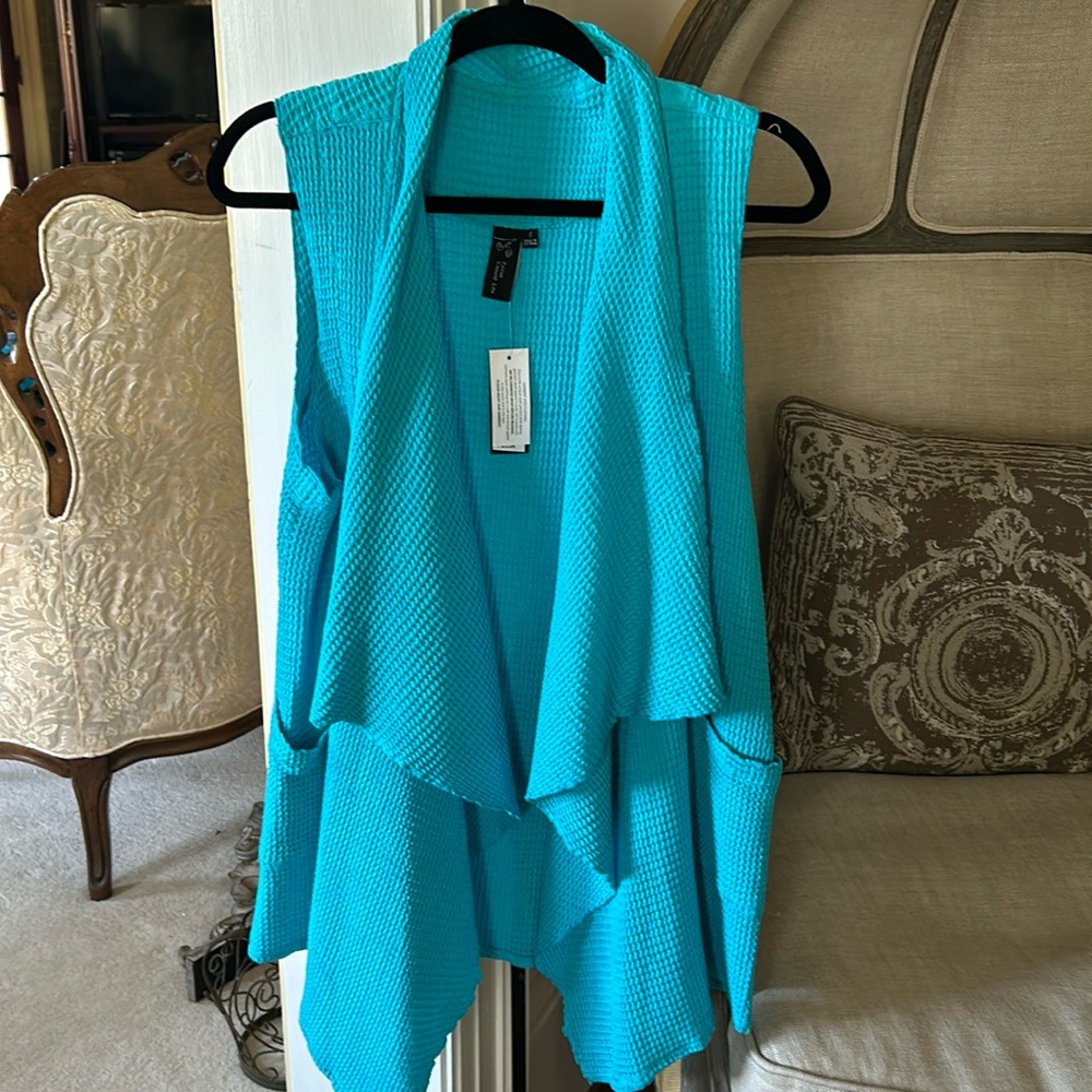 NWT Focus FashionTurquoise Waffle Print Open Front Vest